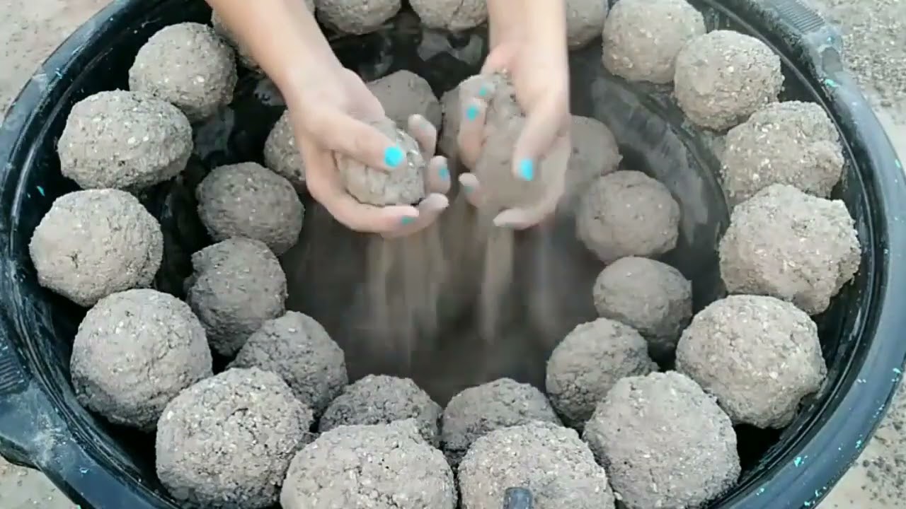 ASMR: Charcoal Ashes Balls Crumbling in Water Beautiful Setup Oddly Satisfying, Sleepaid #crumbling