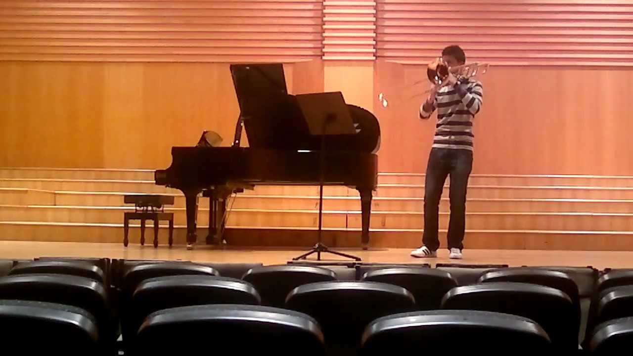 B.A.C.H. pour trombone solo (K. Sturzenegger) - Alejandro Cantos, Trombone.mp4