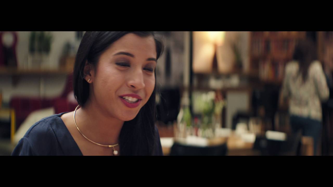 Hotstar - Download Shows, Movies for Free (cafe film 30 sec)