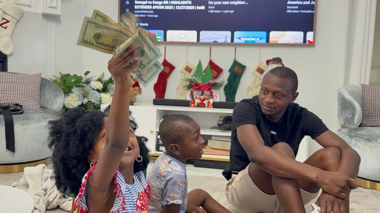 How much did the Z siblings save all year ?💵💰🤑💸