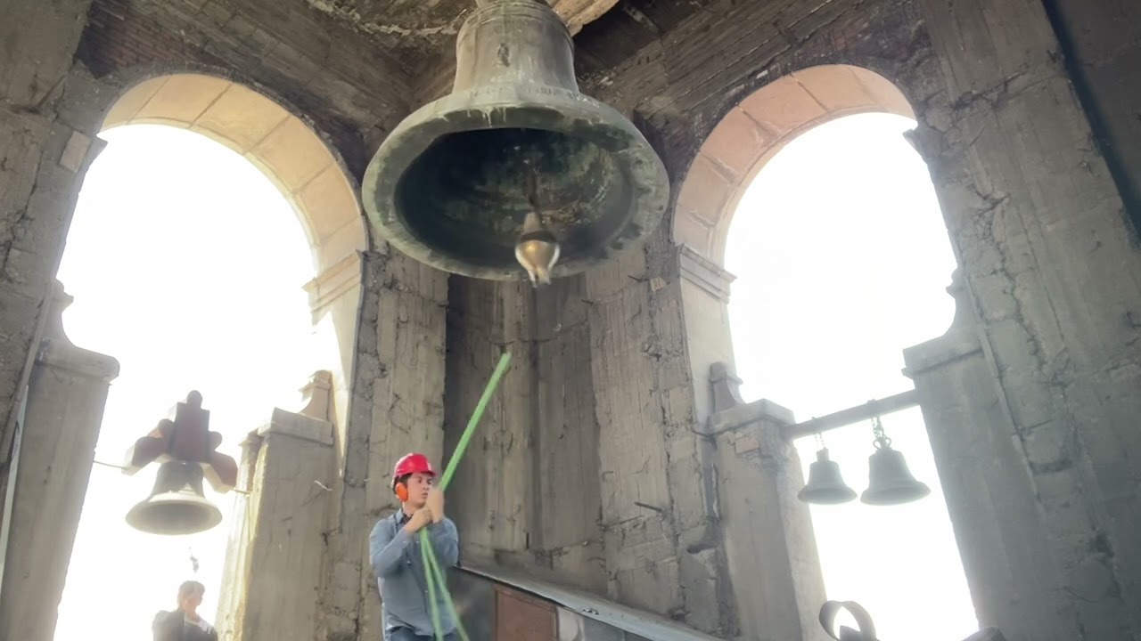 Repique de campanas en la catedral de San José, Toluca de Lerdo, Estado de México, Méx.