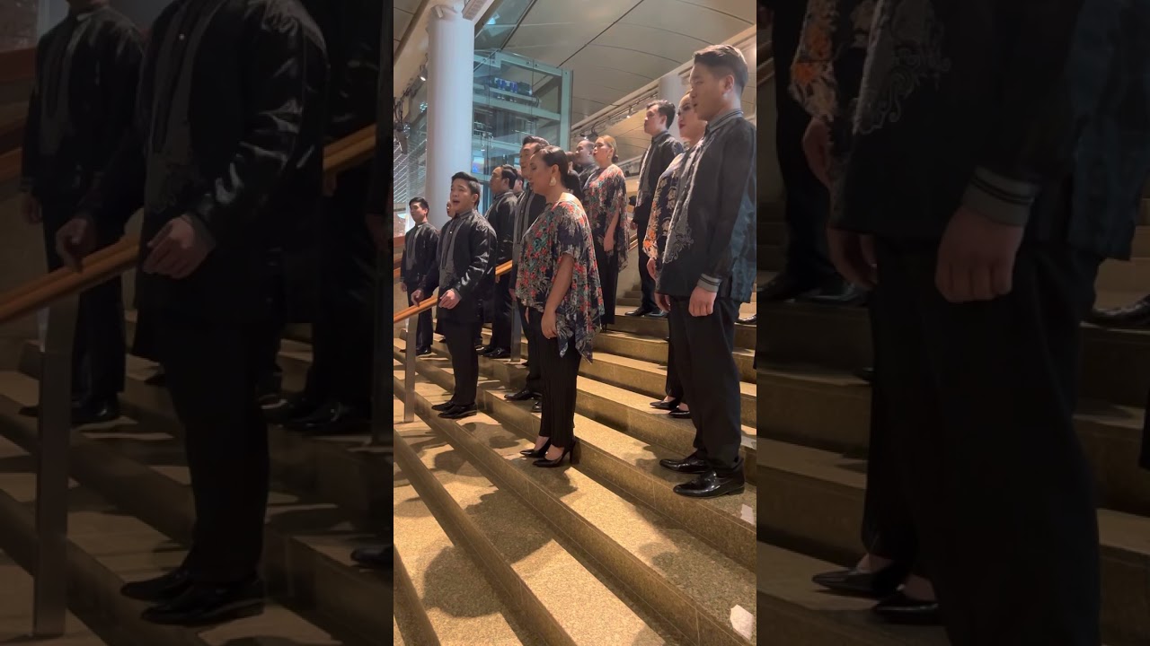 Philippine madrigal singers - The Lion King @ esplanade