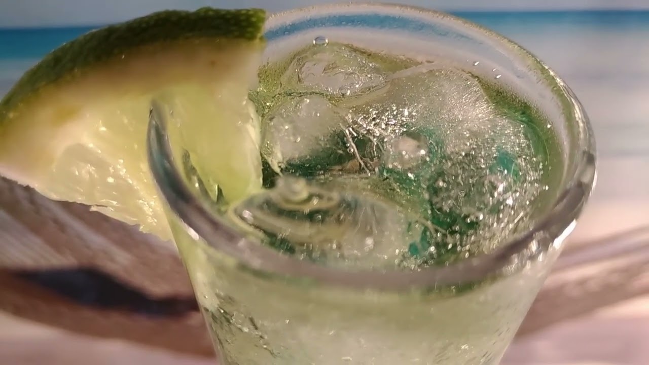 Jack Daniel's Fairy's Touch - Blue Curacao + Absinth + Jack Daniel's! A VERY HYPNOTIZING SHOT!