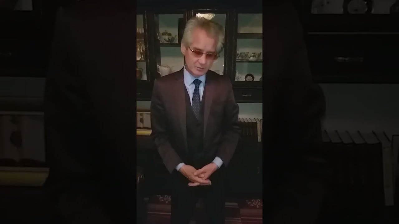 «Не предавай земле поэта не поцеловав» лирика Бозора Собира, читает Абдукодир Талбаков