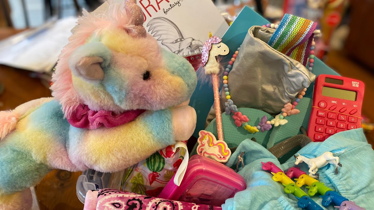 Operation Christmas Child A Girl 10-14 Rainbow Unicorn, Flip Flops, Backpack Box OCC