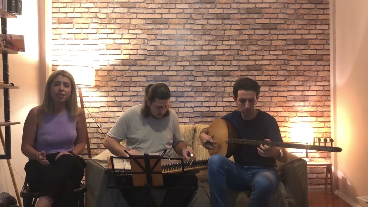 Ay dalgalanırken suların oynak izinde - İrem Şamlı