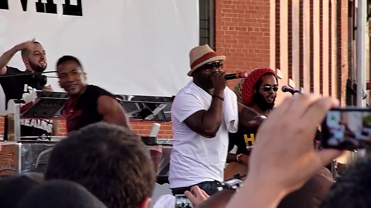 Q-Tip and Black Thought - Act Too (Love Of My Life) - 2011 Brooklyn Hip-Hop Festival on 7/16/11