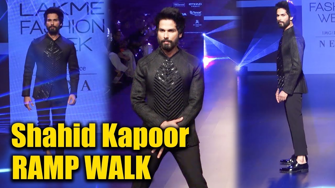 HANDSOME Shahid Kapoor RAMP WALK At Lakme Fashion Week | Bollywood Updates