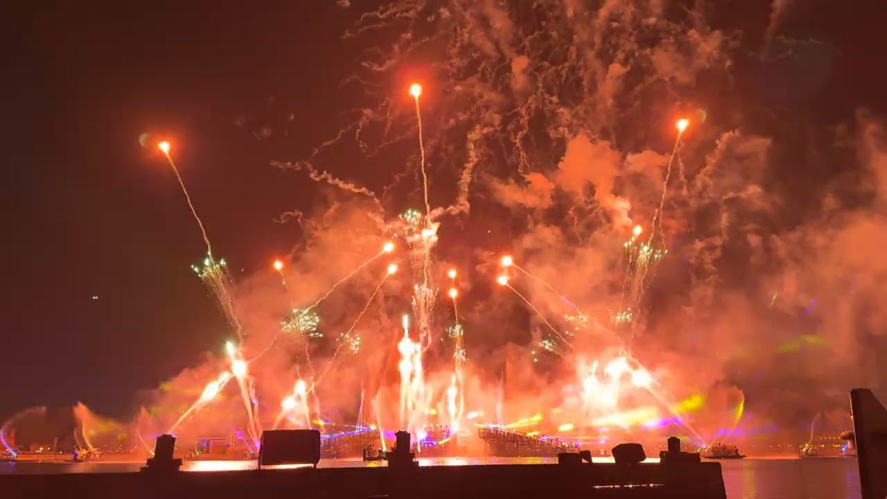 4K EPCOT’s Luminous The Symphony of Us