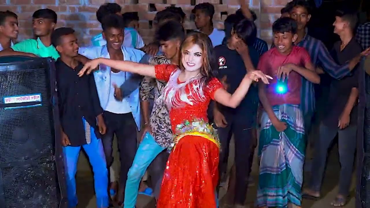ম্যাডাম নাচে দোলে কোমর | Madam Nache Nache Re Tu To | Bangla Wedding Dance | Juthi Dance