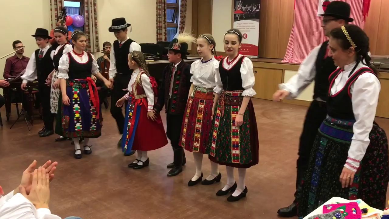 A Csillagszeműek Anglia műsora a Wokingi Családi Farsangon
