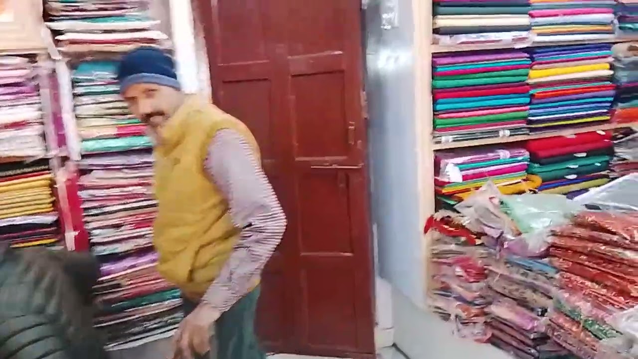 हेलो दोस्तों आज हम अपने दुकान पर आए हुएहैं 