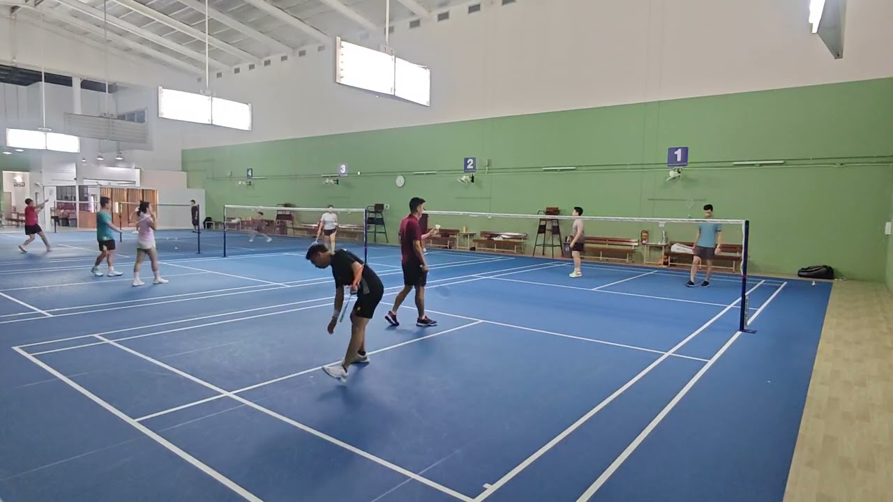 เริ่มเกมแรกของปีใหม่ วอร์มเบาๆครับ 🏸 1