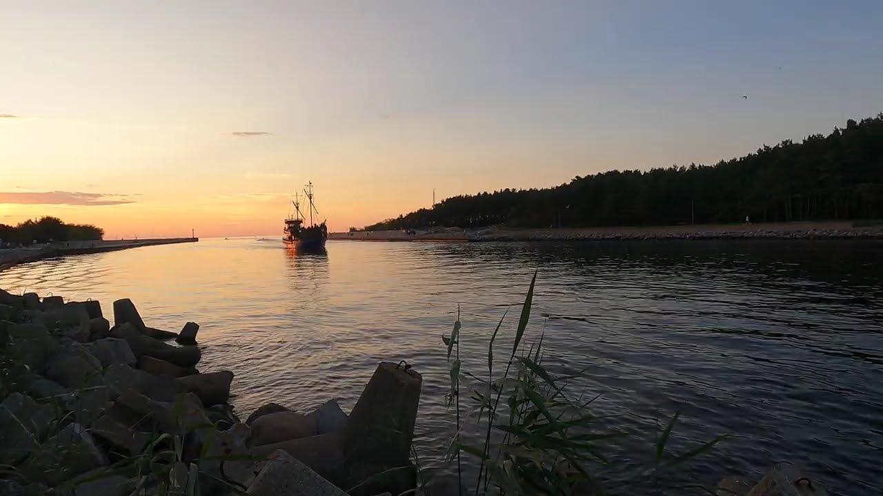 #Korsarz wpływa do Dziwnowa
