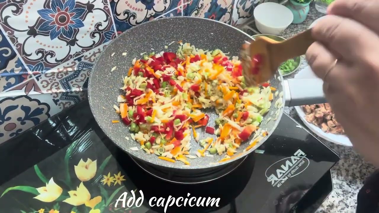 Street Style Chicken & Egg Fried Rice | Simple & Tasty 🍳