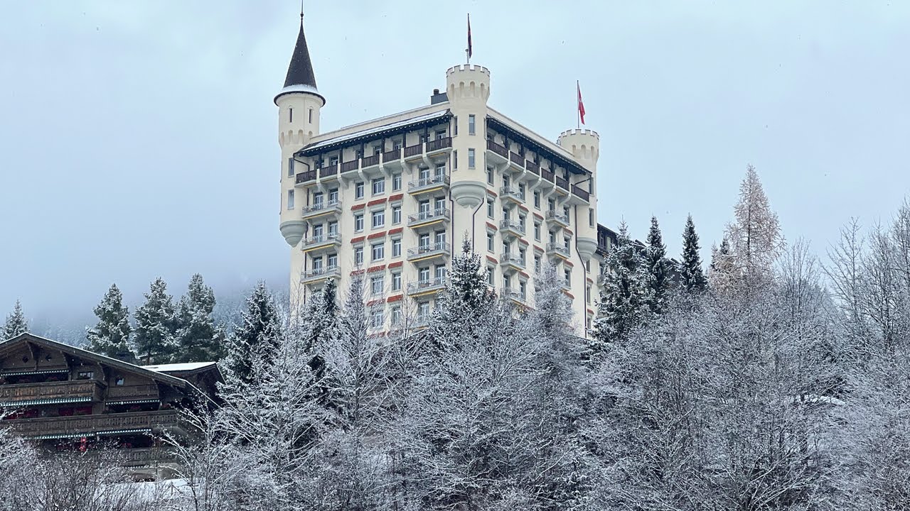 Gstaad Switzerland Snowfall Walk 2024 December ❄️ ☃️ 4K Winter Swiss Snow Walking Tour 🇨🇭