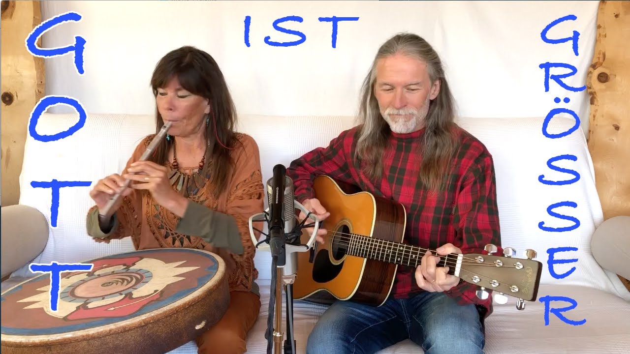 Outi & Lee &rdquo;Gott ist gr&ouml;&szlig;er&rdquo; (Sofa Song Sessions)