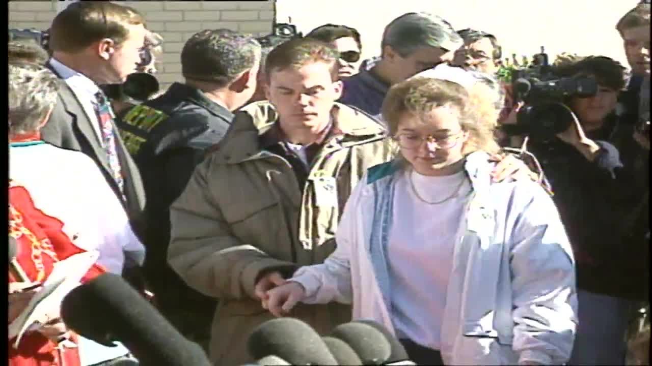 Susan and David Smith presser: Archive 10/27/1994
