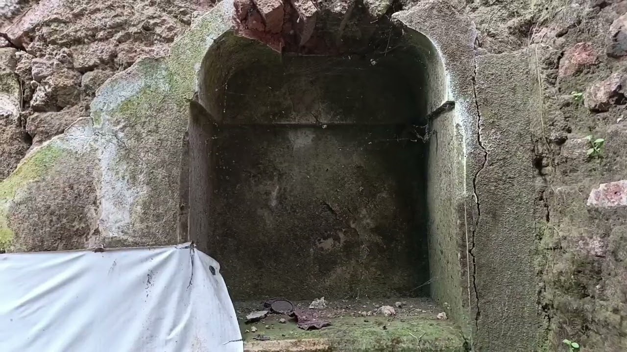  জমিদার হ্যাম বাবু বাড়ি তুলে ধরেছি 