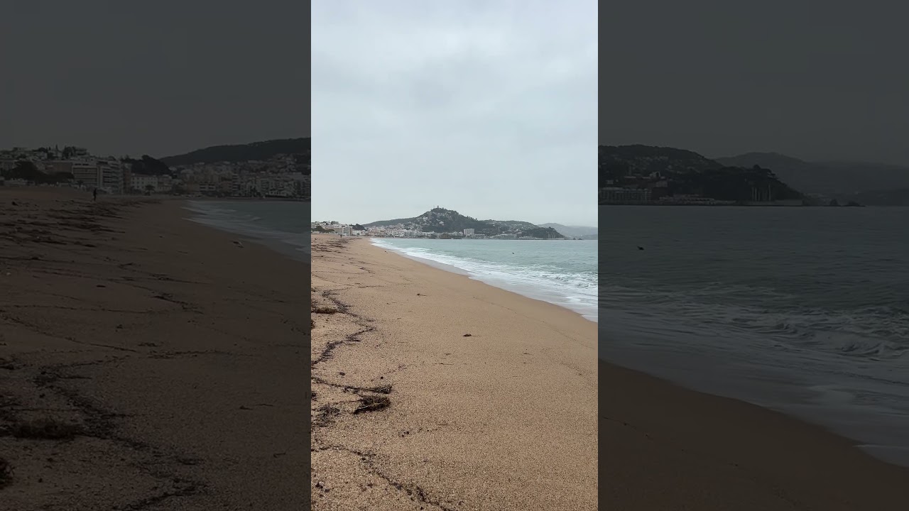 Playa de S&rsquo;Abanell on a Cloudy Day &mdash; A Seaside Walk.