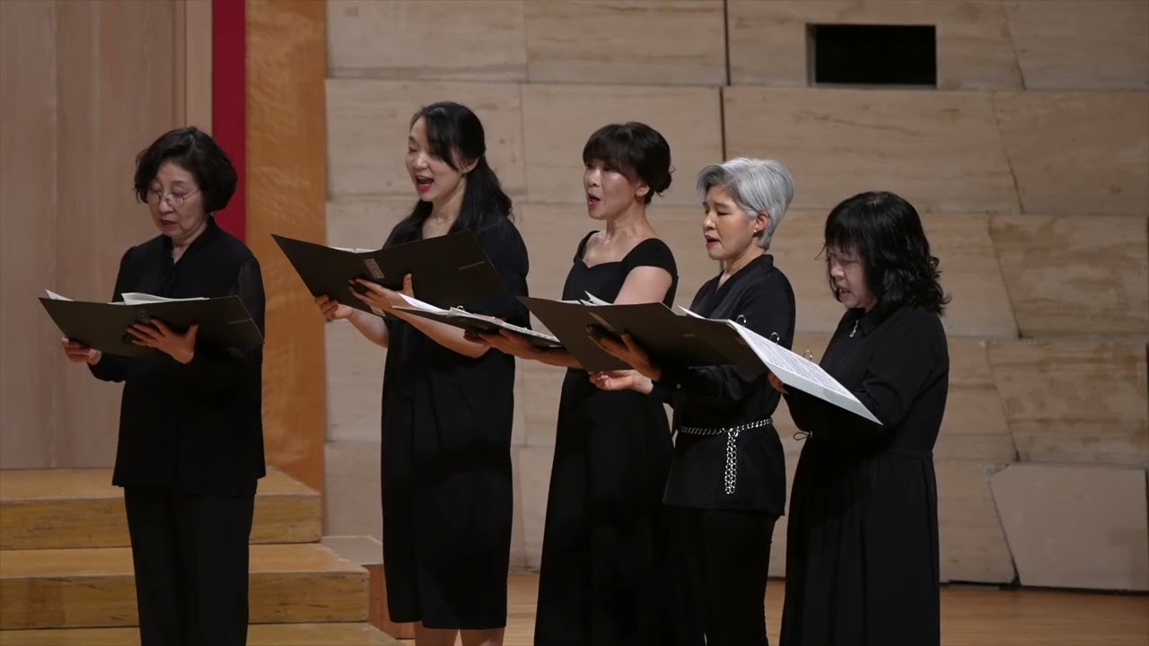 I Bought Me a Cat / Children's song (arr. Aaron Copland)