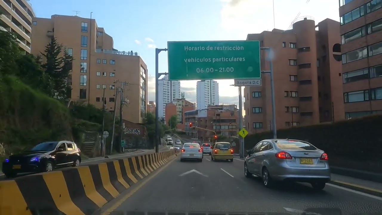 BOGOTÁ K 7 y K5 AL SUR. 