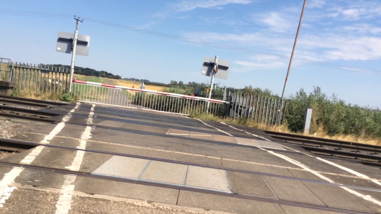 Connington Level Crossing - Cambridgeshire