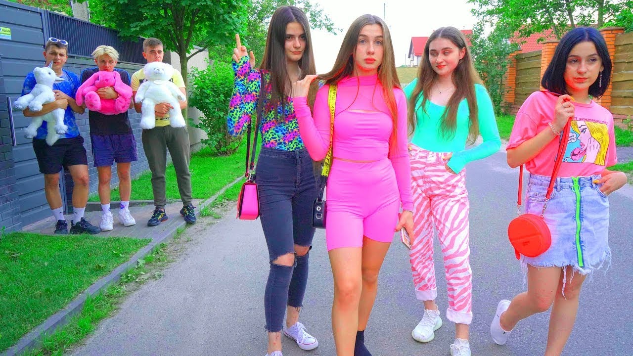 戴安娜和女孩们逃离了他们的男朋友，没有他们也很开心。