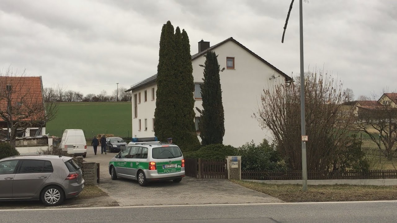 Drei Leichen in einer Wohnung in Niederbayern gefunden