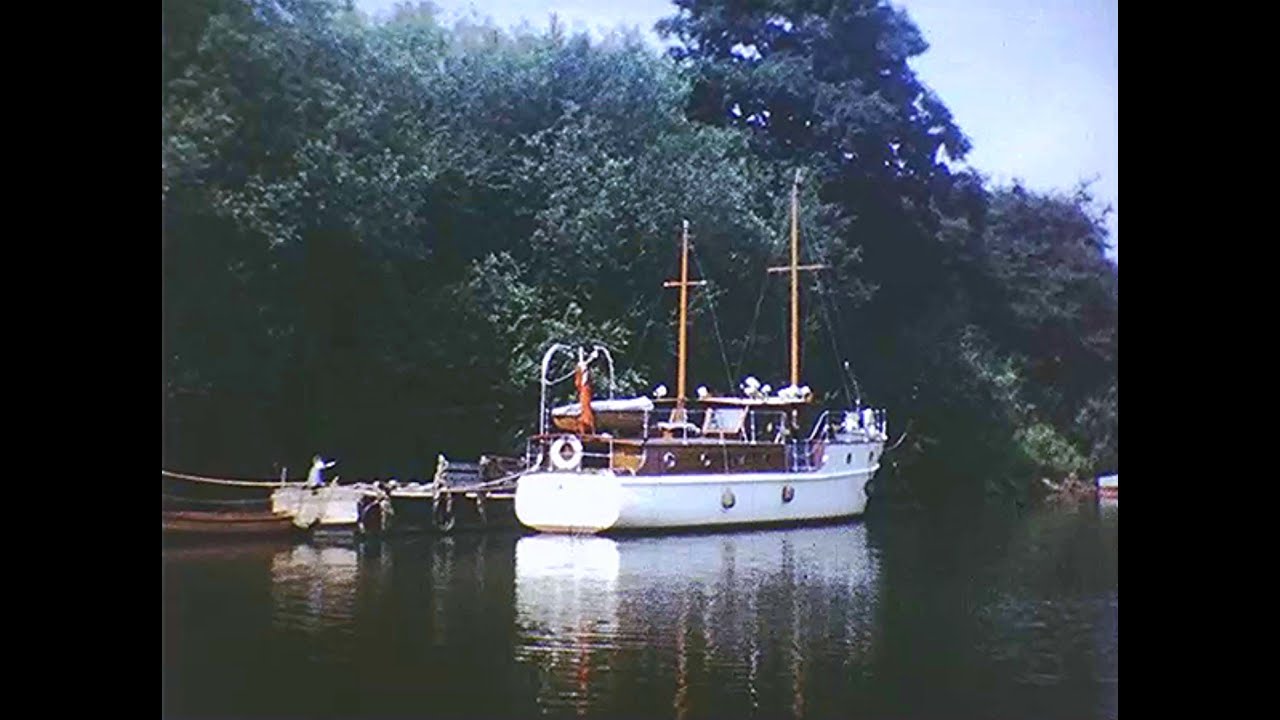 Narrow Boat Trip on River Severn from Tewkesbury onto Penkridge by Canal July 1949, 1940s  F1082