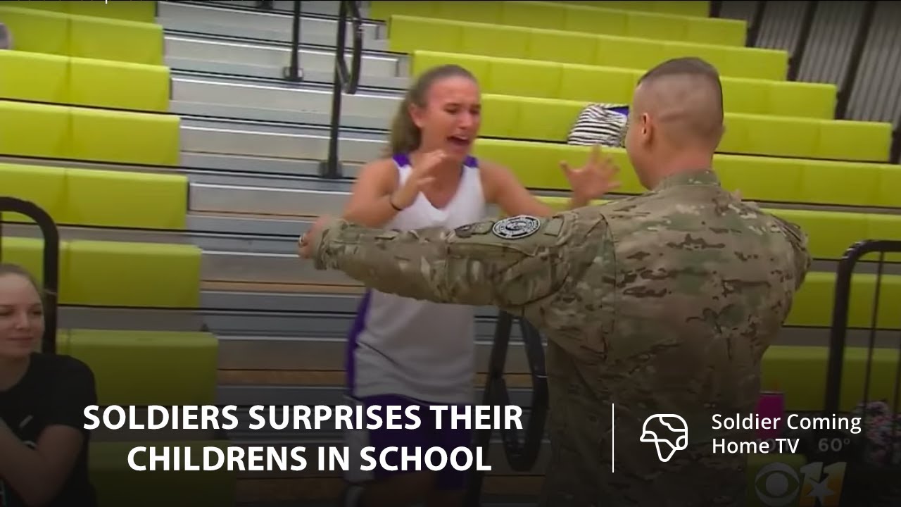 Soldiers surprises their childrens in school - Emotional reunion