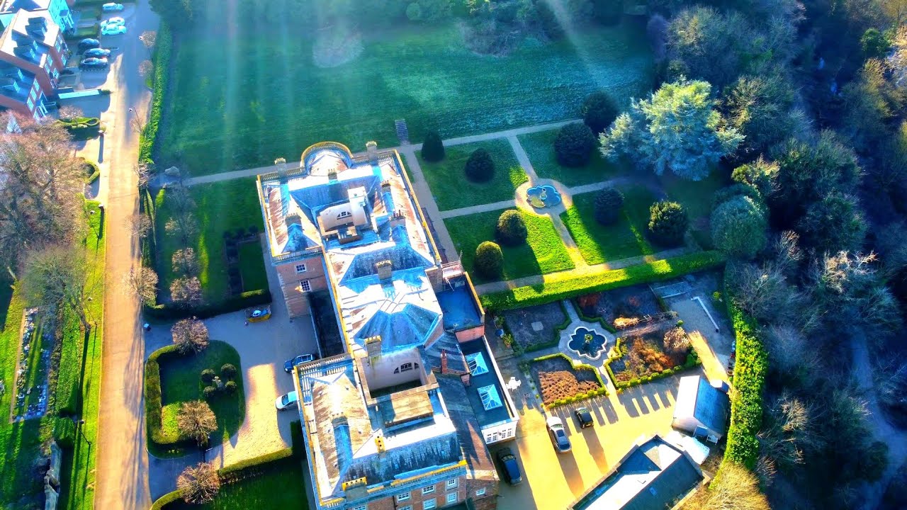 Drone tour of Clifton village and Clifton Hall