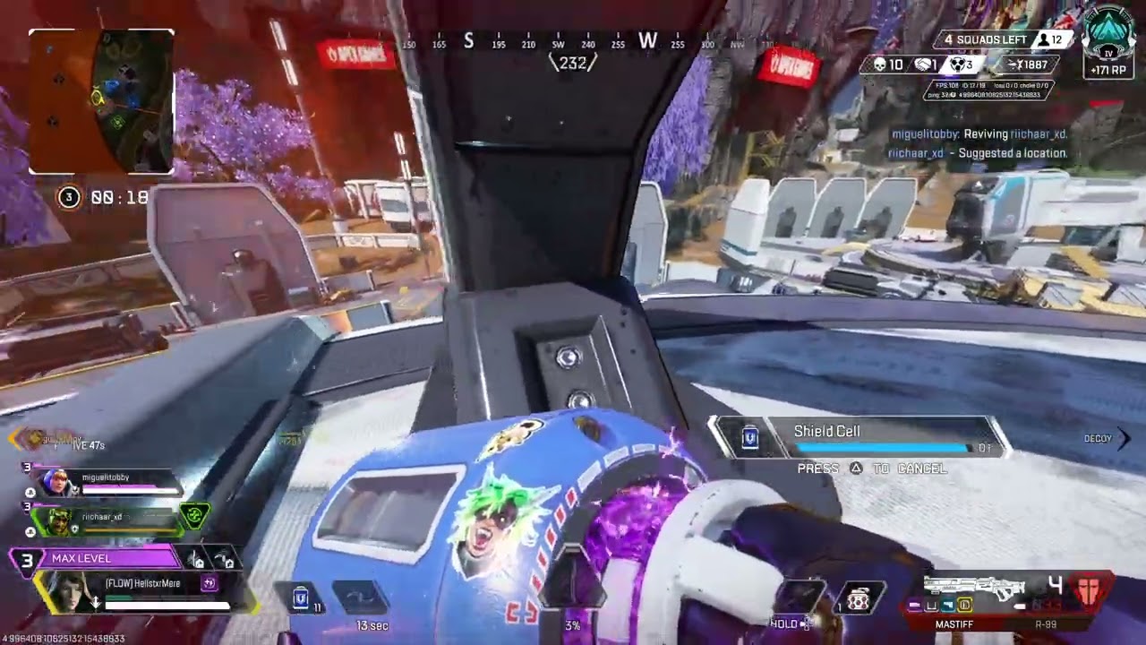 HellStxrMere drops 17 in plat lobby