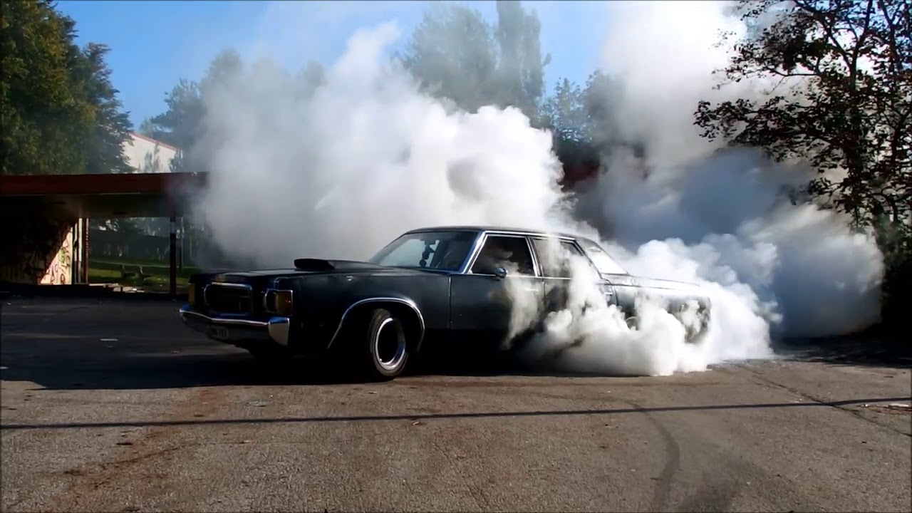 440 Big Block Open Headers Burnouts - 1974 Chrysler Newport