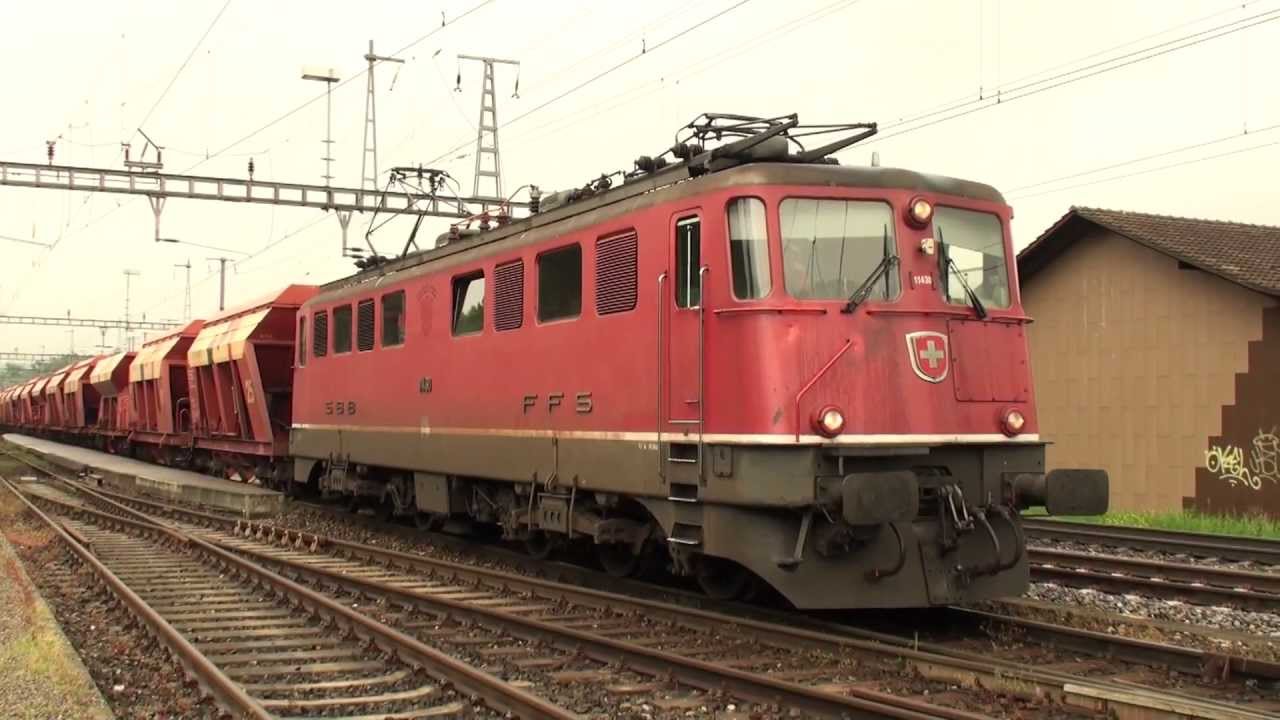 Ae 6/6 Abfahrt mit Kieszug