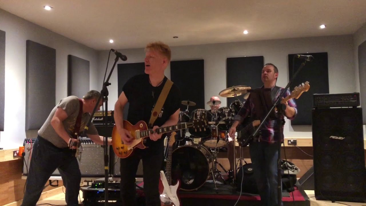 Restless Natives - Fields of Fire ( 400 Miles )