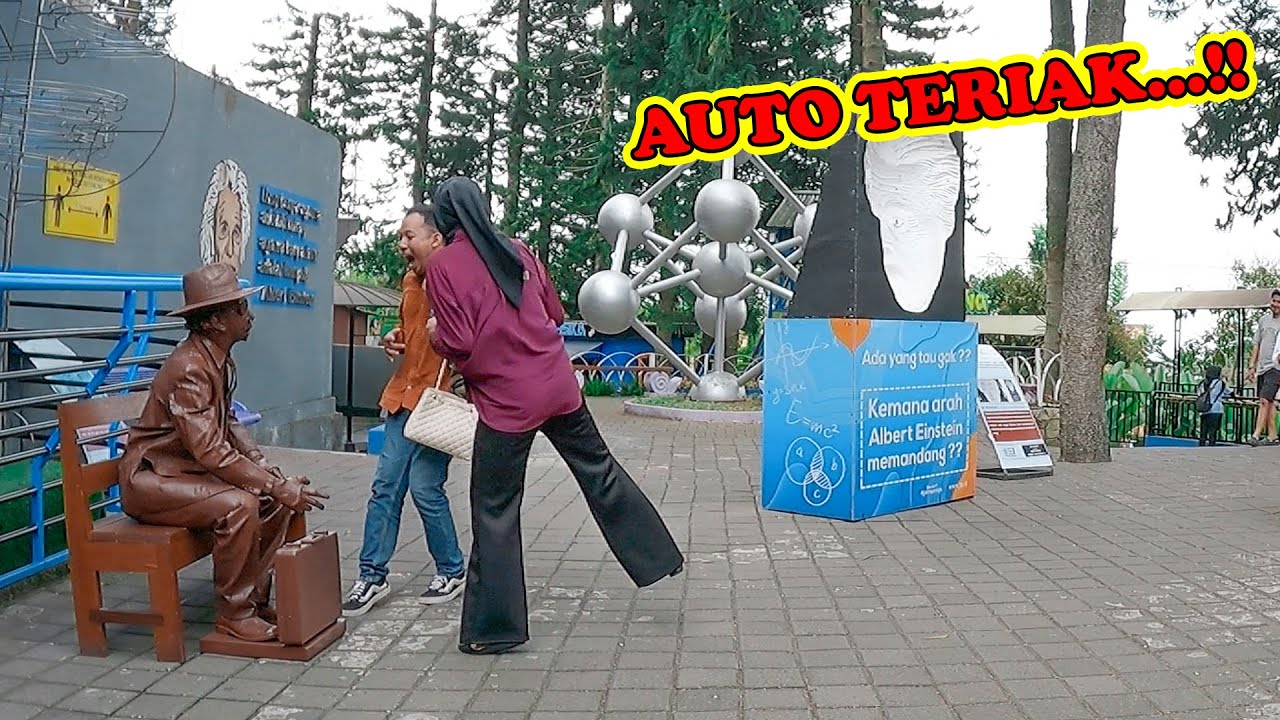 KETAKUTAN DUA SEJOLI PALING LUCU, LIVING STATUE PRANK, HUMAN STATUE PRANK
