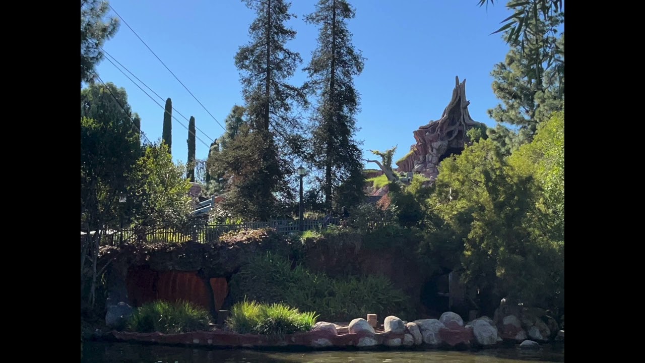 Zip-A-Dee-Doo-Dah (Disneyland Rope Drop Instrumental) w/ Added Lyrics!