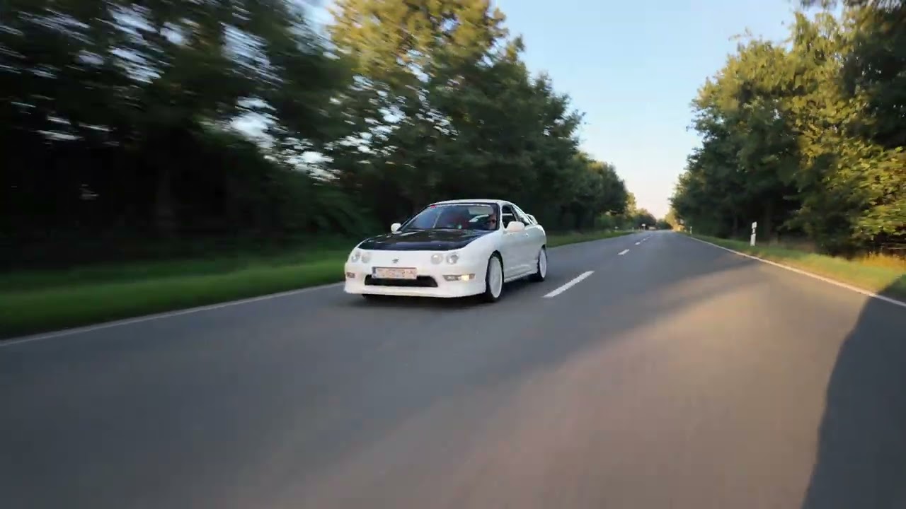 Honda Integra Type R DC2  kurzer  Rolling Shot  4K