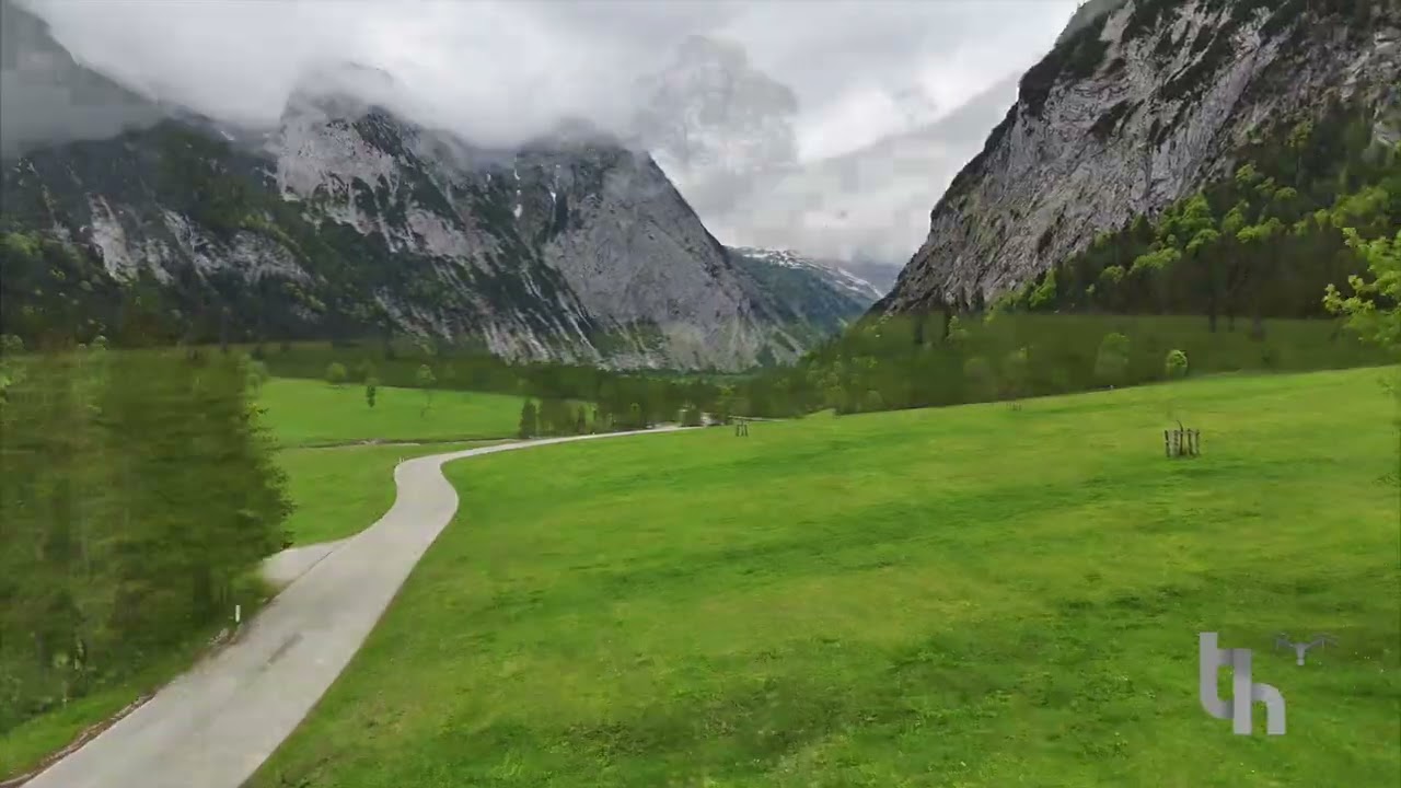 A flight through the Rißtal and Großerer Ahornboden, Austria
