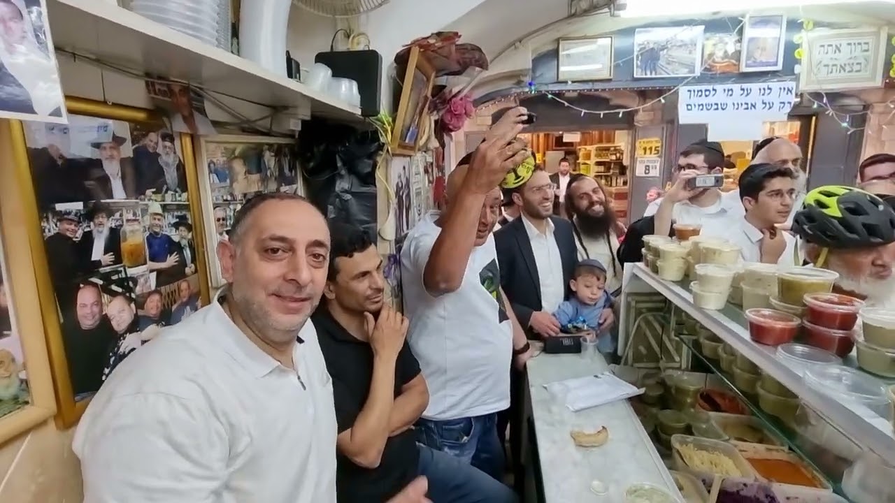 מאוול השבוע  עים הפייטן בנימין דנישמן 🍷והפייטן יוסף מושיא ונשיא הפרלמנט אורי מור 💕💕💕💕💕💕🍷27.5.2022