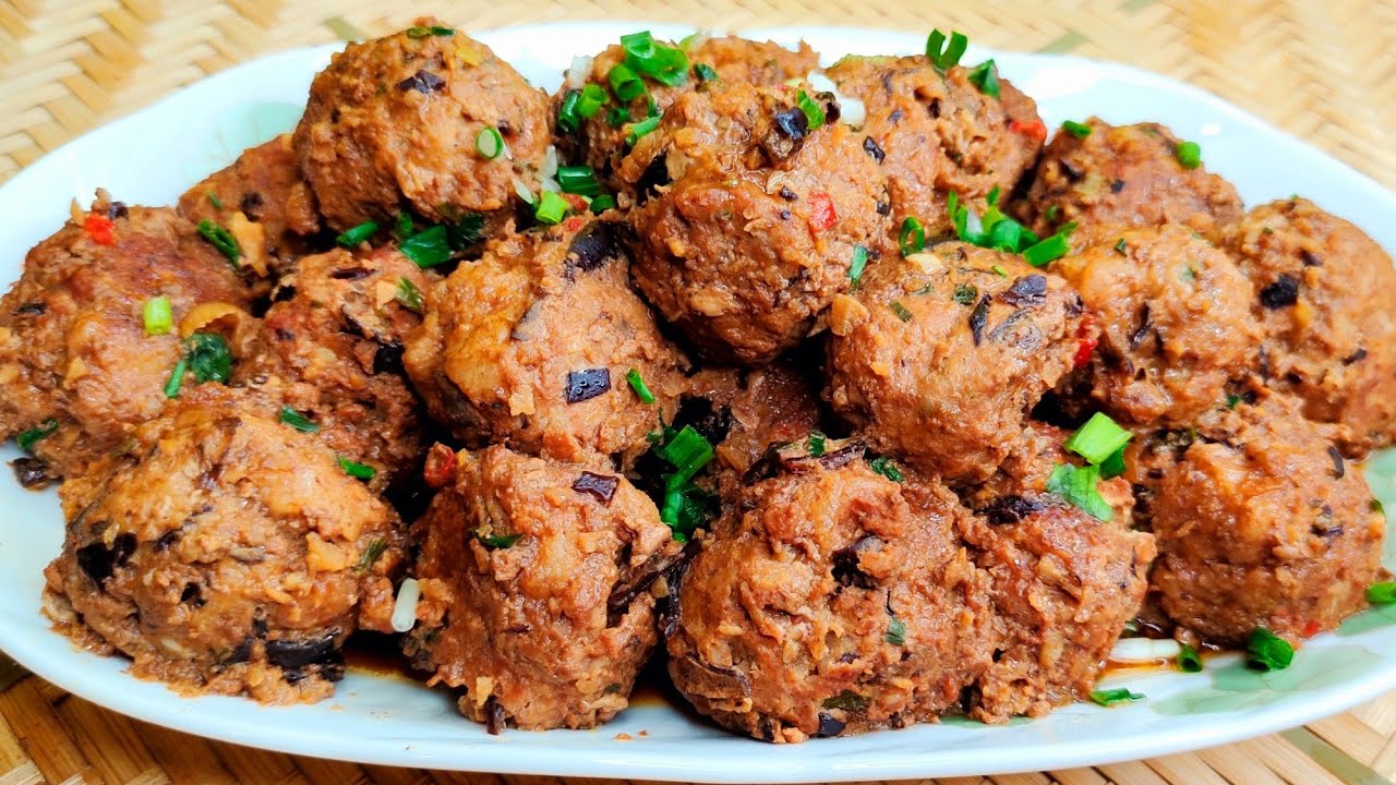 Thịt Heo viên củ sen băm sốt mặn đổi bữa lạ miệng và hao cơm!