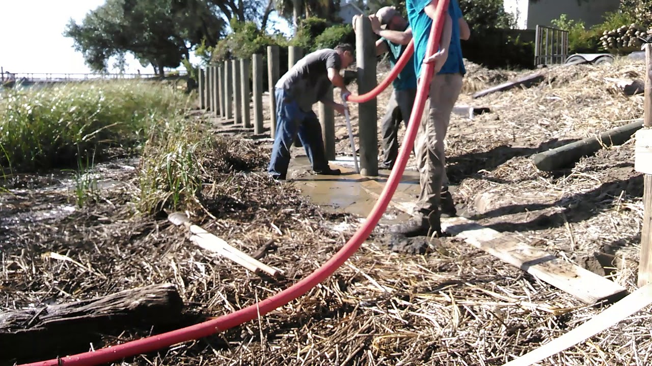 Jetting pilings for a sea wall on James Island, SC