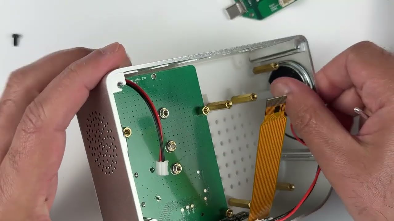 Ubo Pro 5 - Unboxing and Assembly