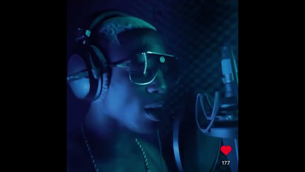 BILLY LA URE - Jesuisplus1petit (Clip officiel)