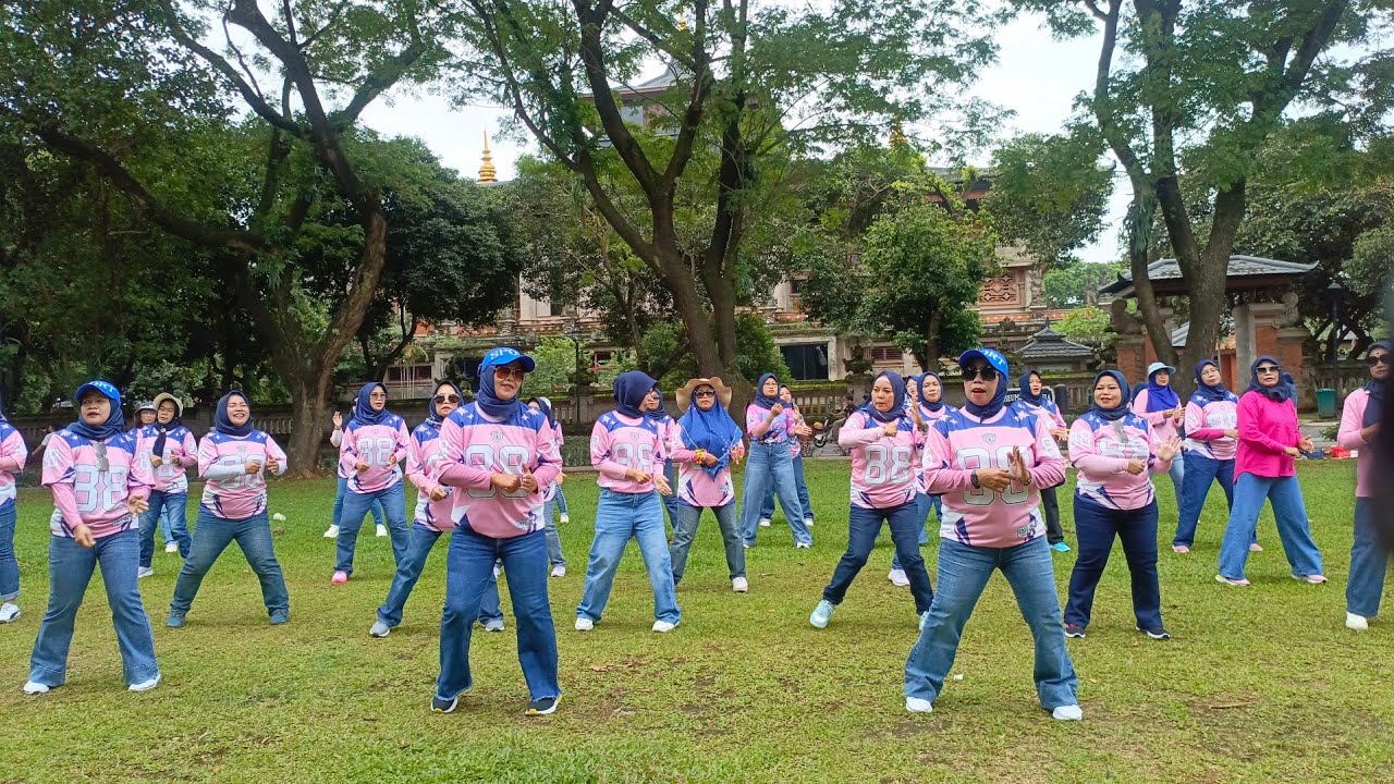 Pemanasan sebelum senam inti#senamsehat#ayutianchannel