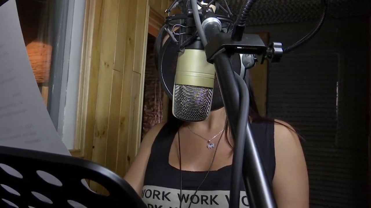 ¿Cómo se hacen los doblajes de voz para series y películas?