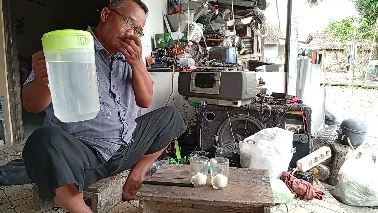 Pembuktian.. Larutan garam bisa hidupkan lampu.?????.. Apa benar????? Mari kita buktikan