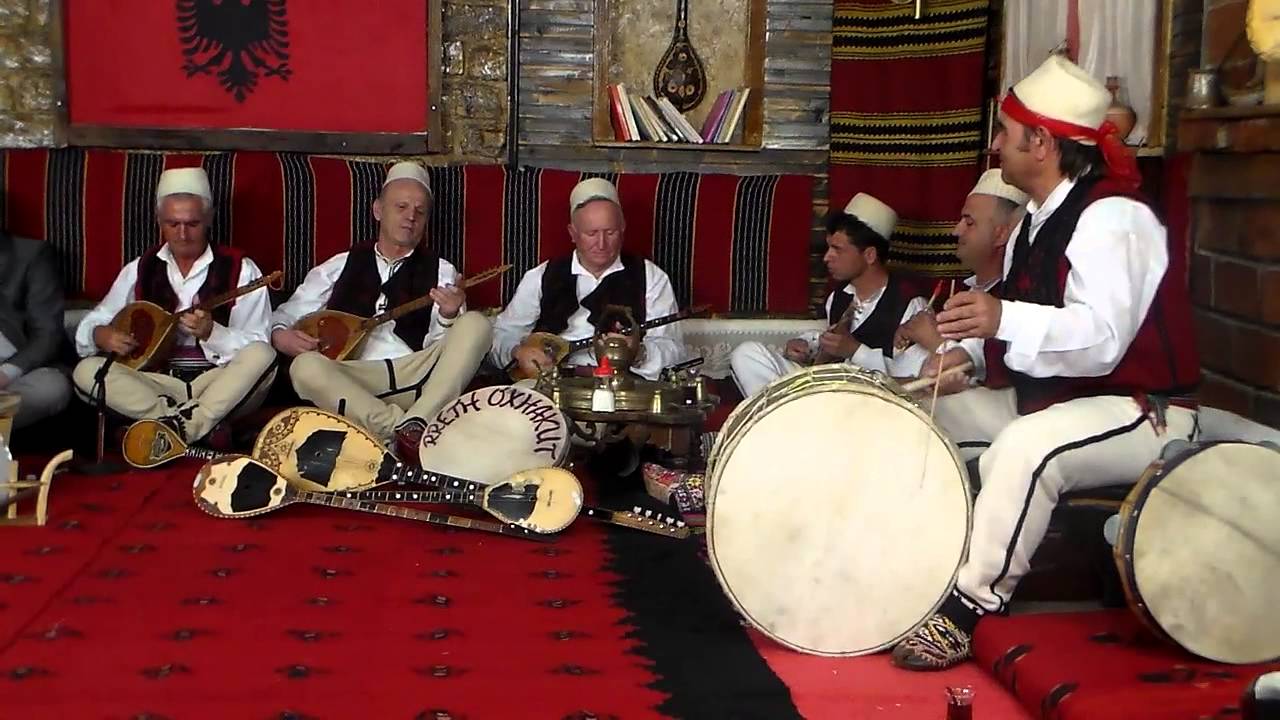 Ansambli Mati ne Maqedoni - orkestrina folklorike