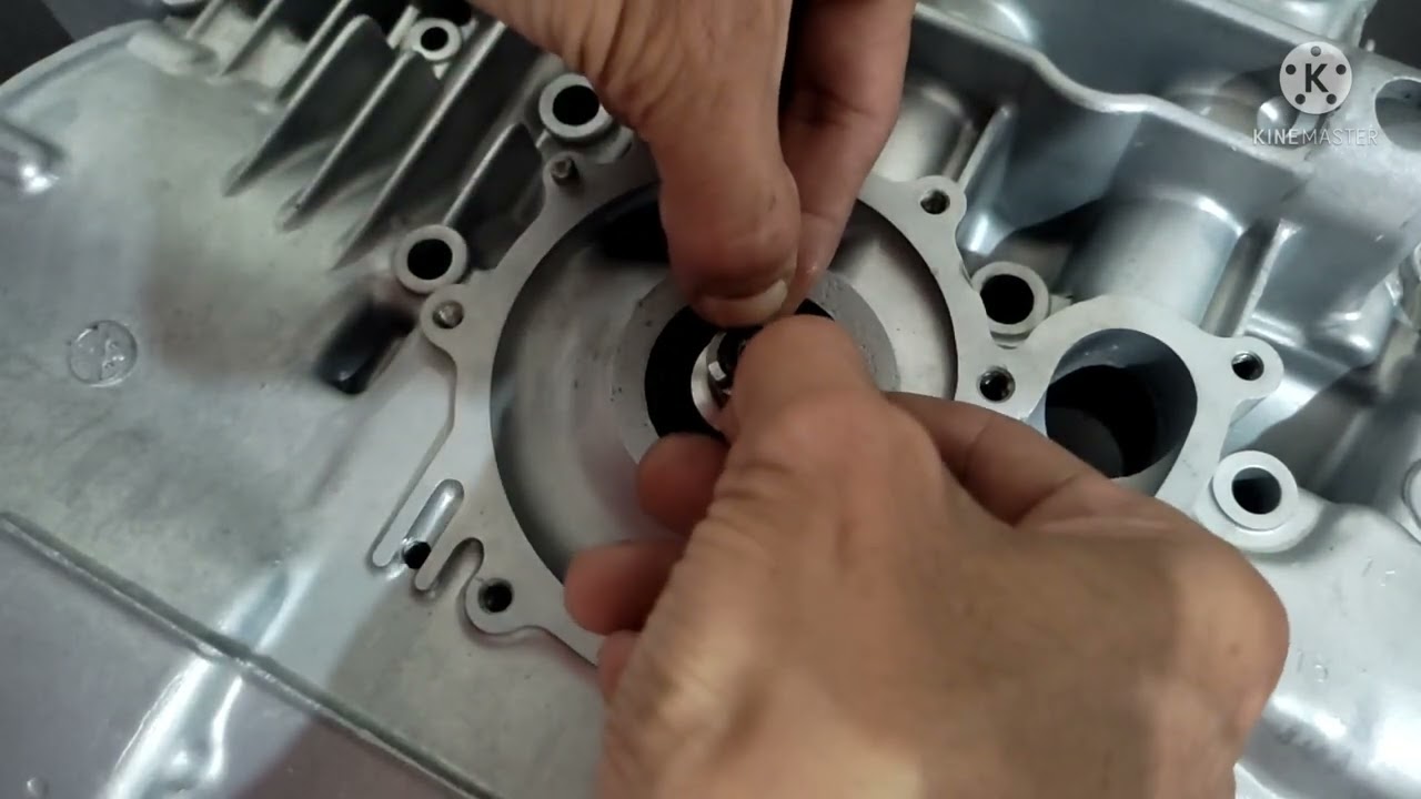 engine rebuild Suzuki GT750 part #1